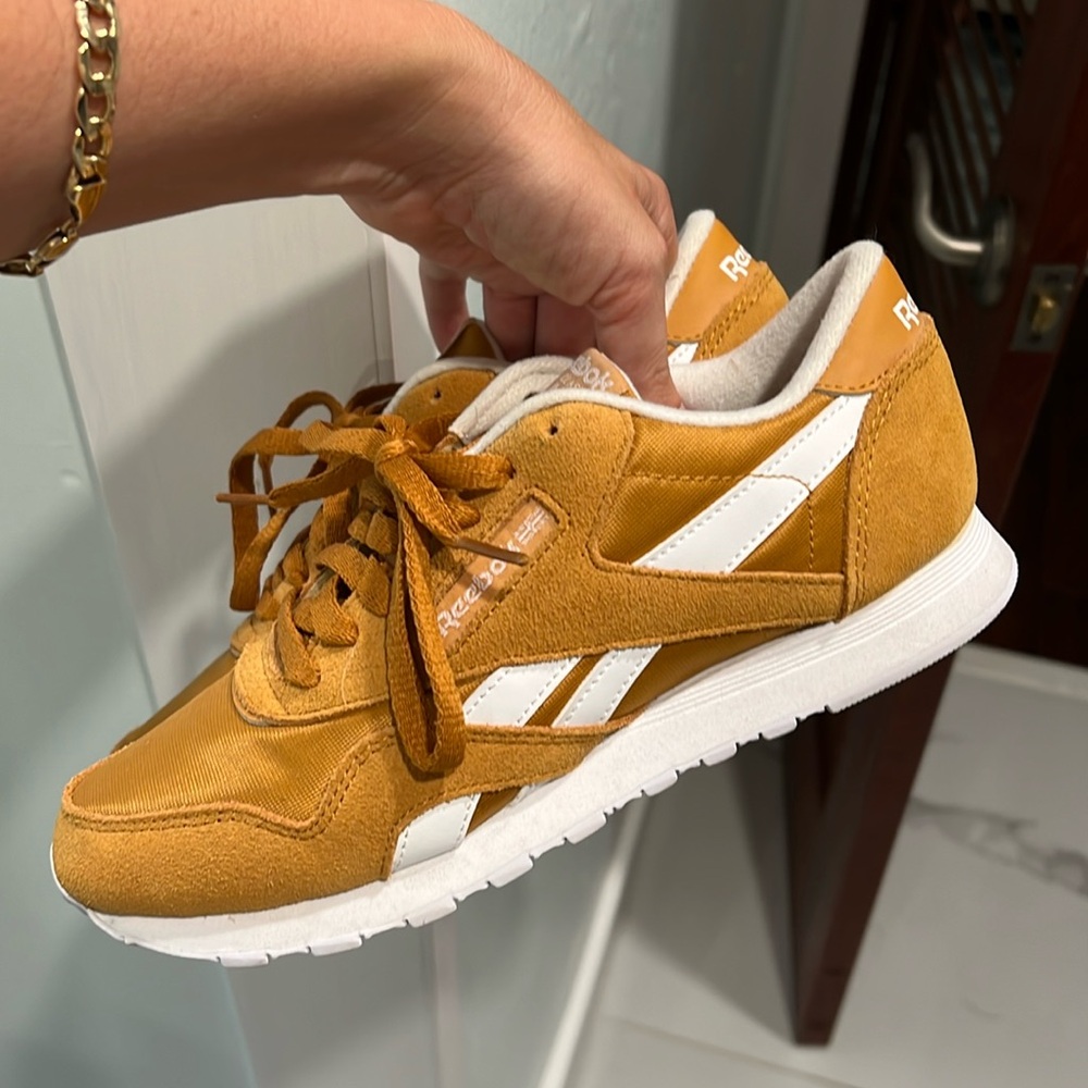 Burnt Orange/Dark Tan Reebok Sneakers